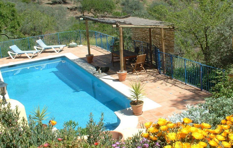 Pool-view-from-above-La-Paz